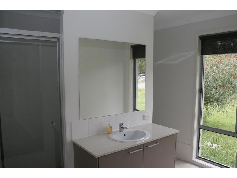 2-8 Waugh Court, New Beith QLD 4124