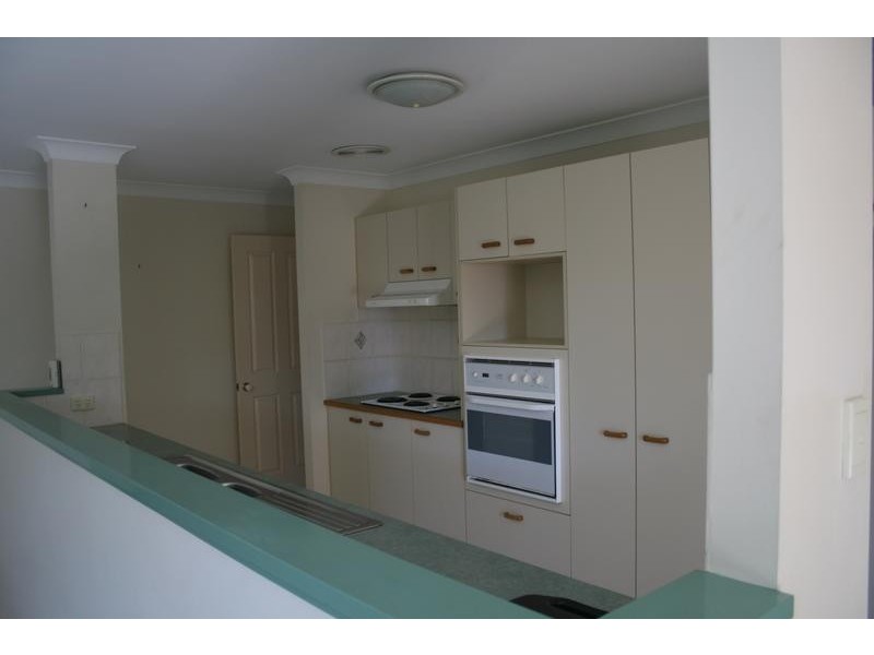 8 Kalbarri Rise, Regents Park QLD 4118