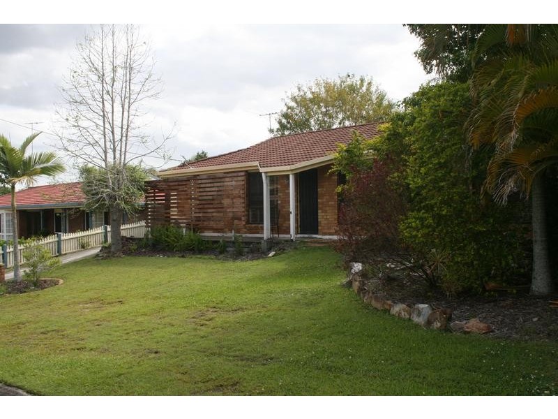 16 Dampier Court, Boronia Heights QLD 4124