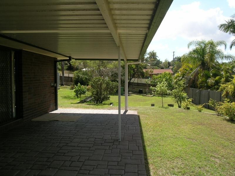 24 Parkroyal Crescent, Regents Park QLD 4118