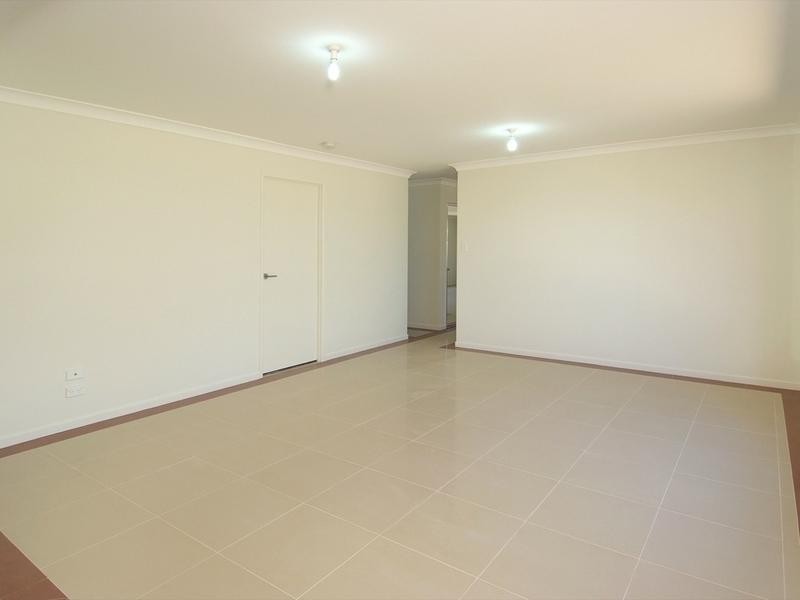28 Dorachus Drive, Regents Park QLD 4118