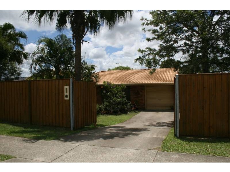 81 Middle Road, Hillcrest QLD 4118