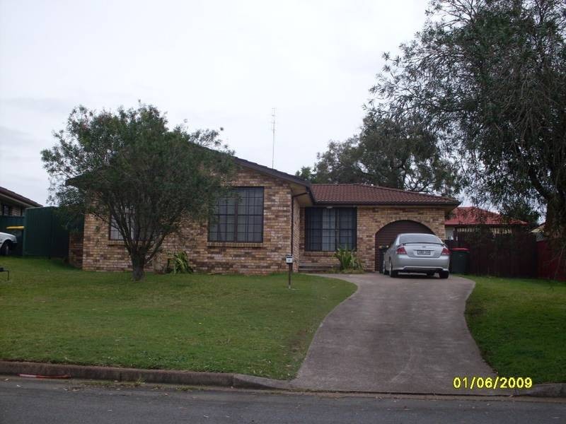 8 CLARKE CLOSE, Raymond Terrace NSW 2324