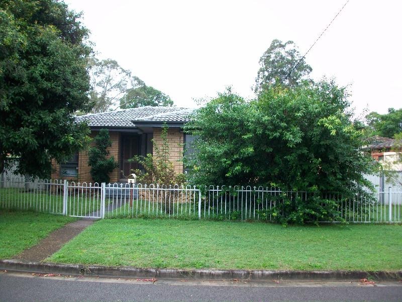 8 Clyde Circuit, Raymond Terrace NSW 2324