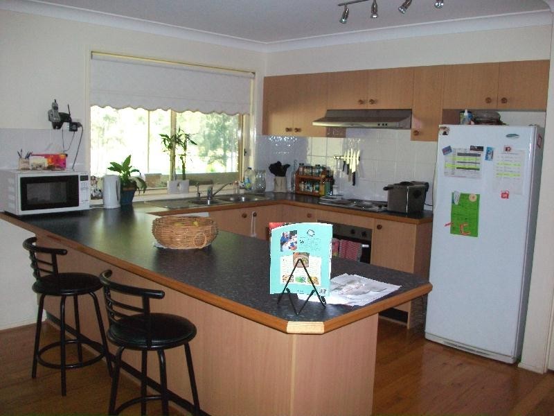 13 Storks Road, Glen Oak NSW 2320