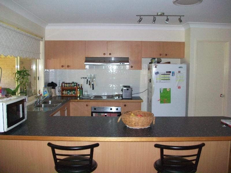 13 Storks Road, Glen Oak NSW 2320