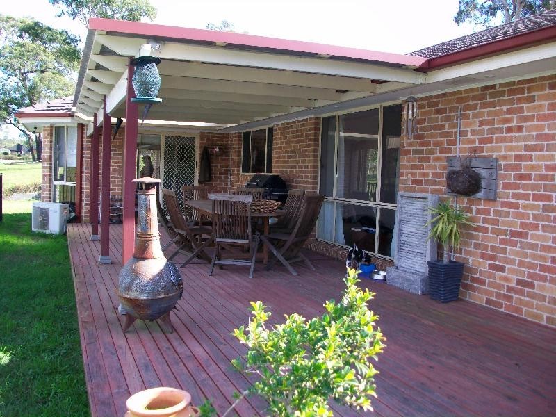 8 Fisher Close, Seaham NSW 2324