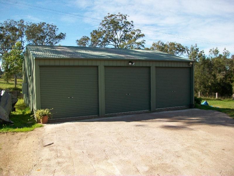 8 Fisher Close, Seaham NSW 2324