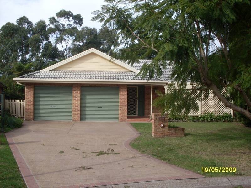 4 Gordon Reeve Close, Raymond Terrace NSW 2324