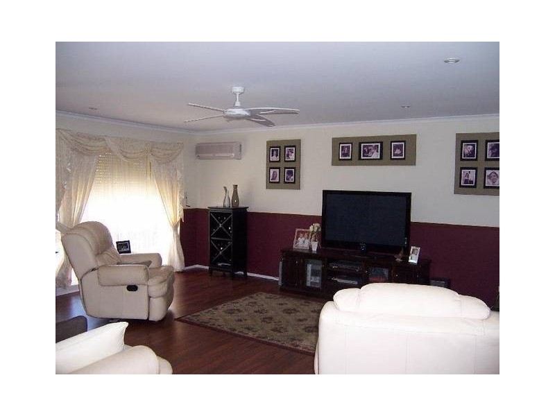 6 WOODLANDS PLACE, Raymond Terrace NSW 2324