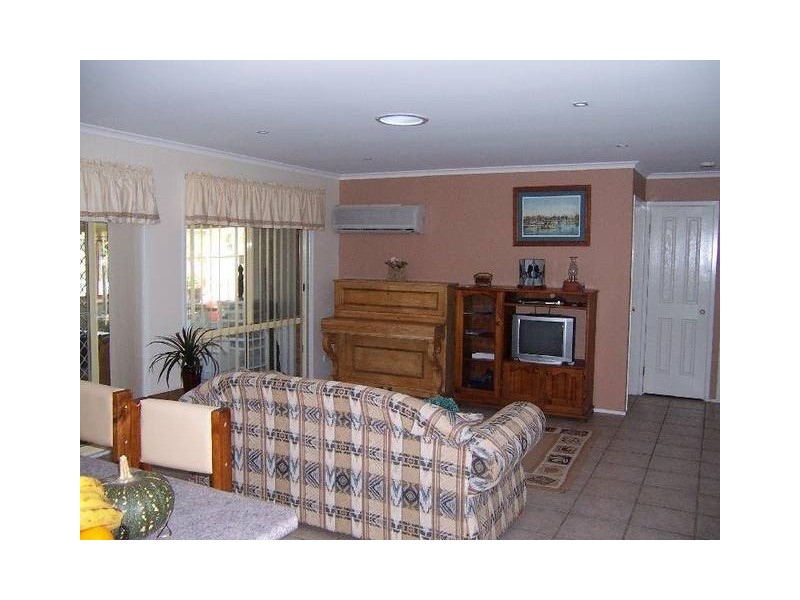 6 WOODLANDS PLACE, Raymond Terrace NSW 2324
