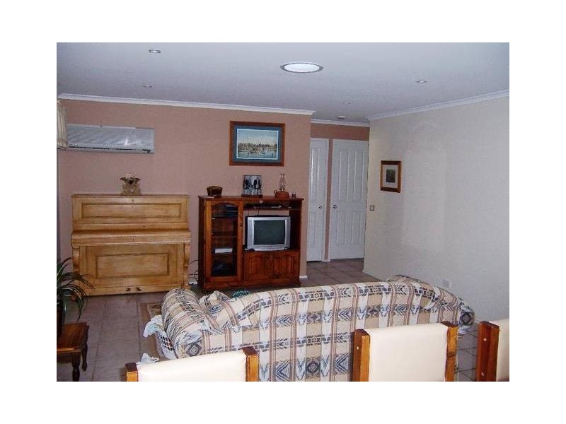 6 WOODLANDS PLACE, Raymond Terrace NSW 2324