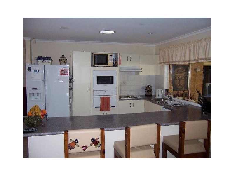 6 WOODLANDS PLACE, Raymond Terrace NSW 2324