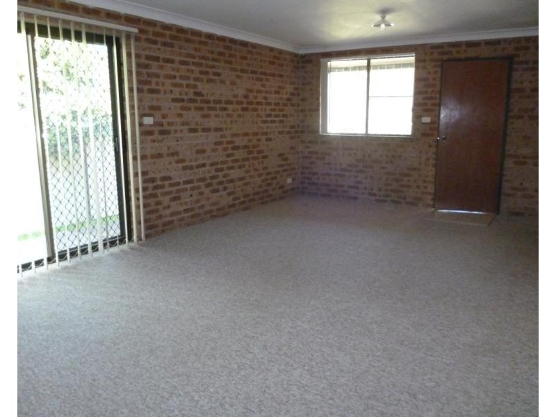 2/13 FURRACABAD CLOSE, Raymond Terrace NSW 2324