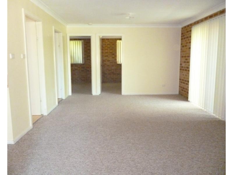 2/13 FURRACABAD CLOSE, Raymond Terrace NSW 2324