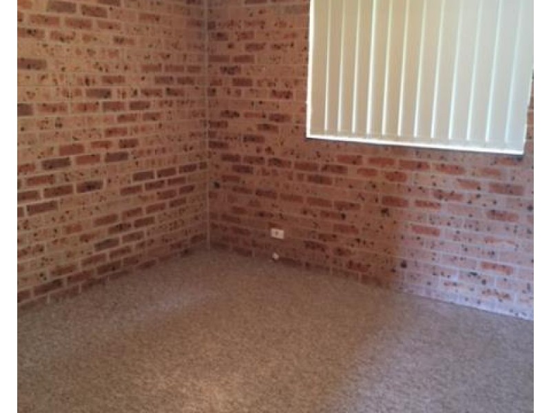 2/13 FURRACABAD CLOSE, Raymond Terrace NSW 2324