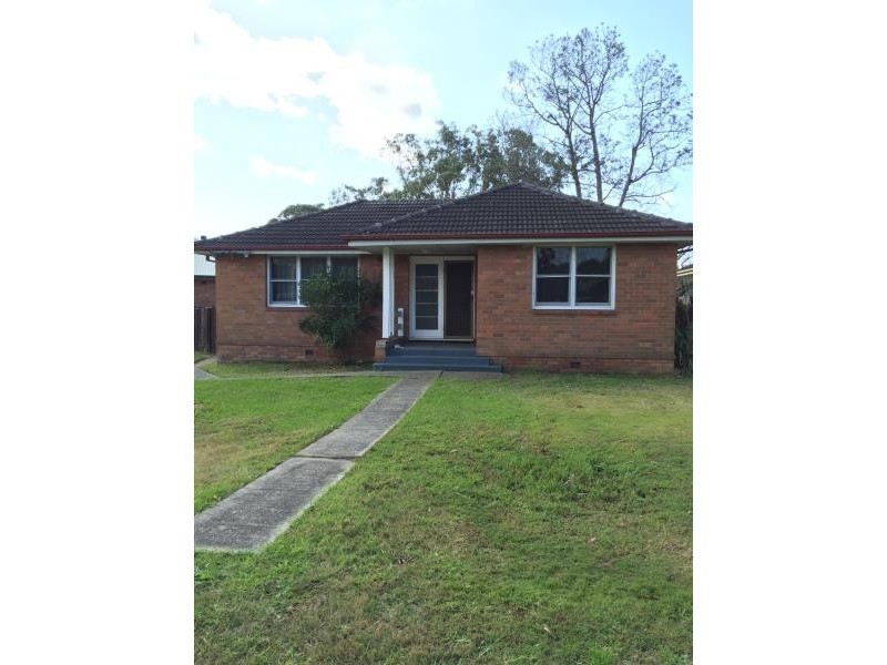 41 PARKWAY AVENUE, Raymond Terrace NSW 2324