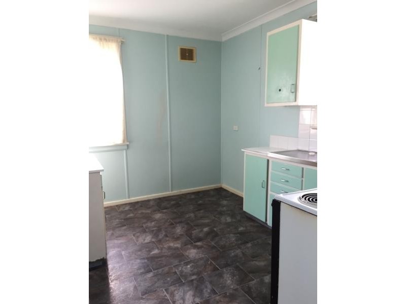 41 PARKWAY AVENUE, Raymond Terrace NSW 2324