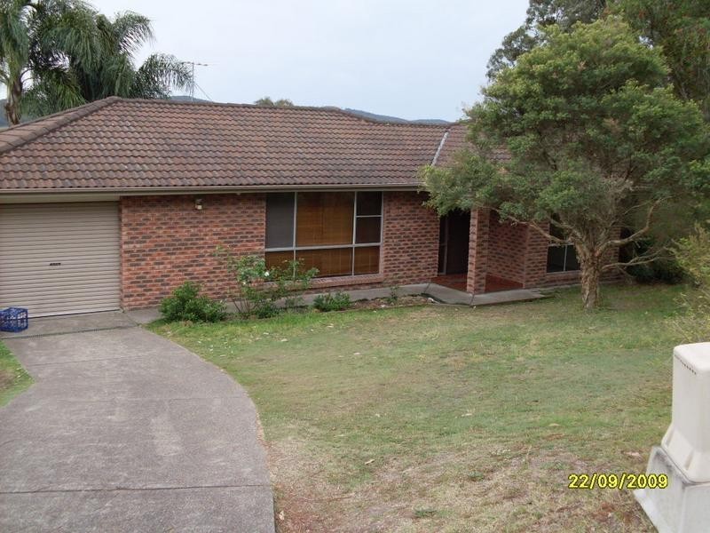 11 HOLT PLACE, Raymond Terrace NSW 2324
