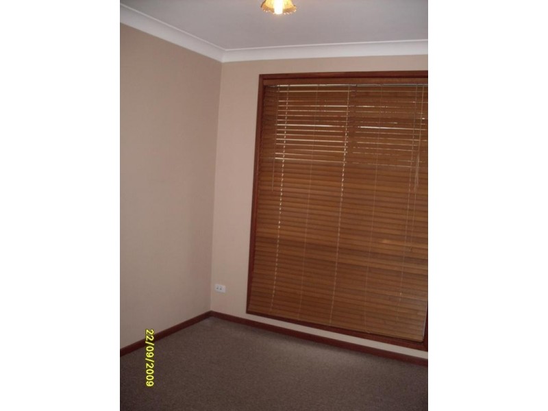 11 HOLT PLACE, Raymond Terrace NSW 2324