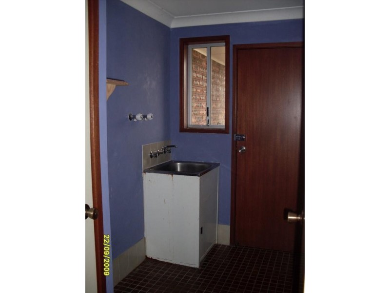 11 HOLT PLACE, Raymond Terrace NSW 2324