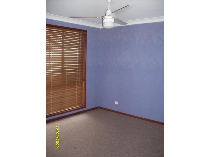 11 HOLT PLACE, Raymond Terrace NSW 2324