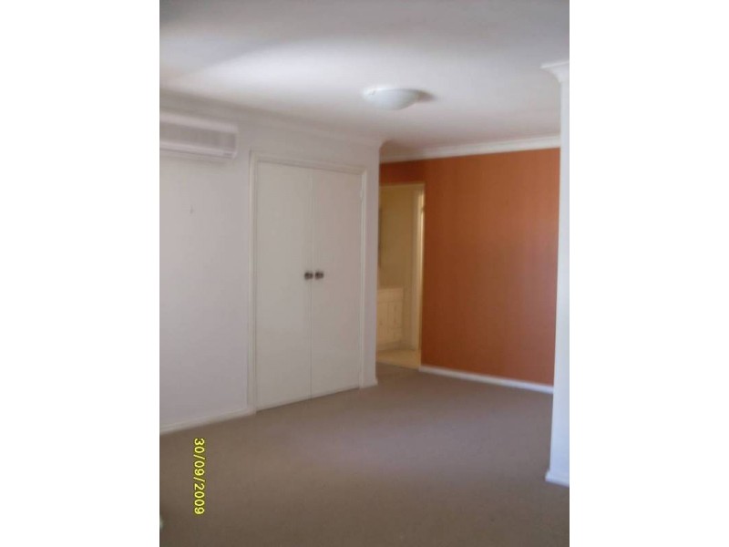 2/200 MEREDITH CRESENT, Raymond Terrace NSW 2324