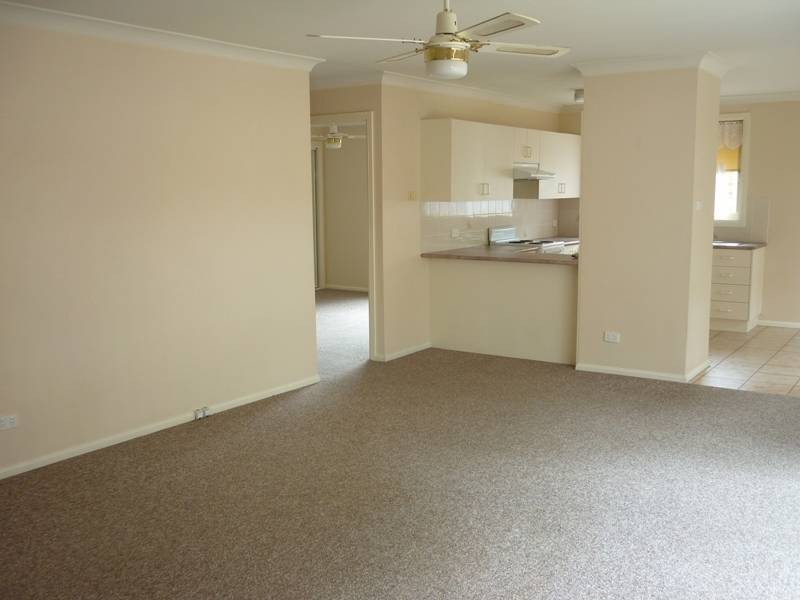 2/7 WATSON PLACE, Raymond Terrace NSW 2324