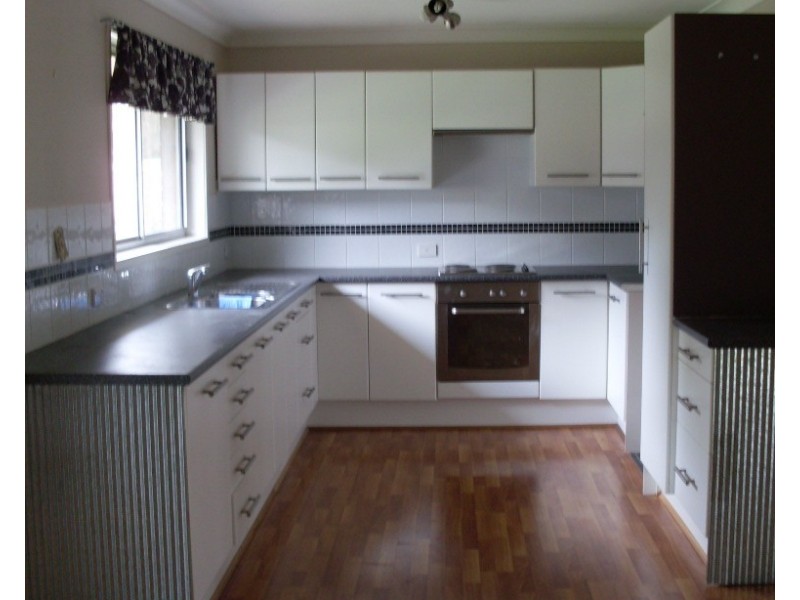 6 OLDFIELD CLOSE, Raymond Terrace NSW 2324