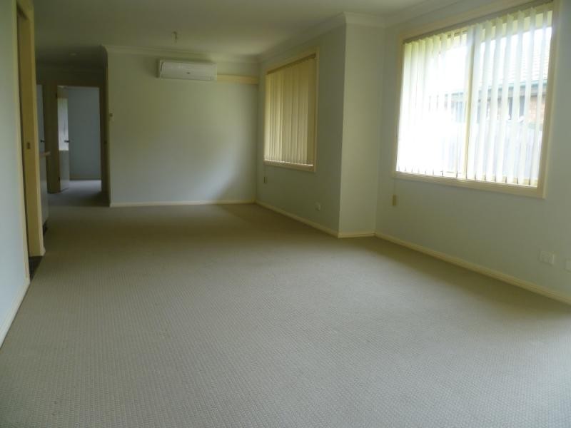 2/11 REPLICA CLOSE, Raymond Terrace NSW 2324