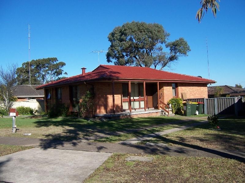 1 PENNINGTON STREET, Raymond Terrace NSW 2324