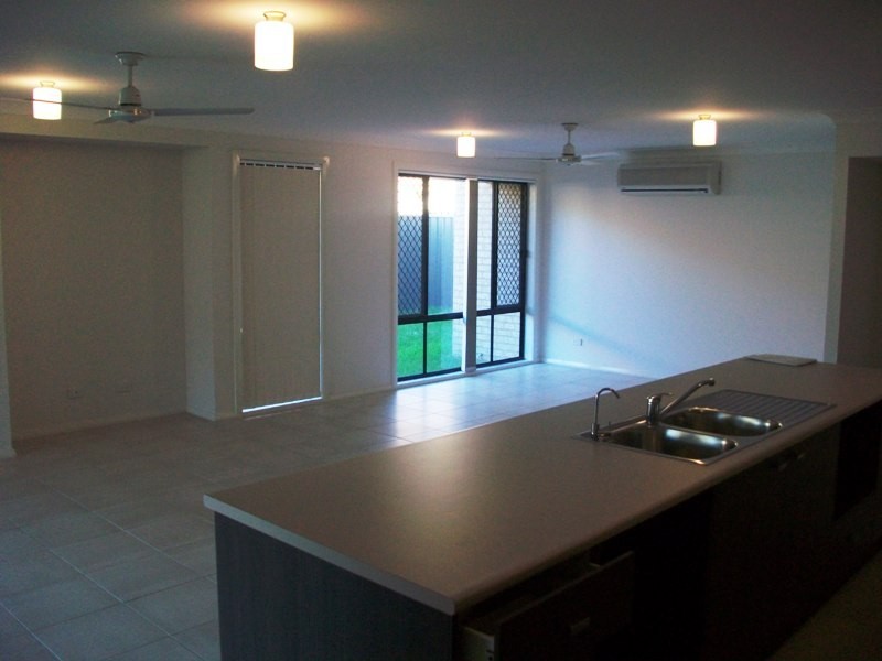 6 TOOROONG ROAD, Fern Bay NSW 2295