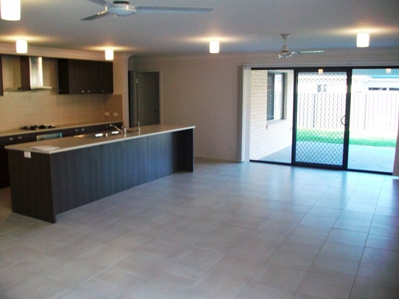 6 TOOROONG ROAD, Fern Bay NSW 2295