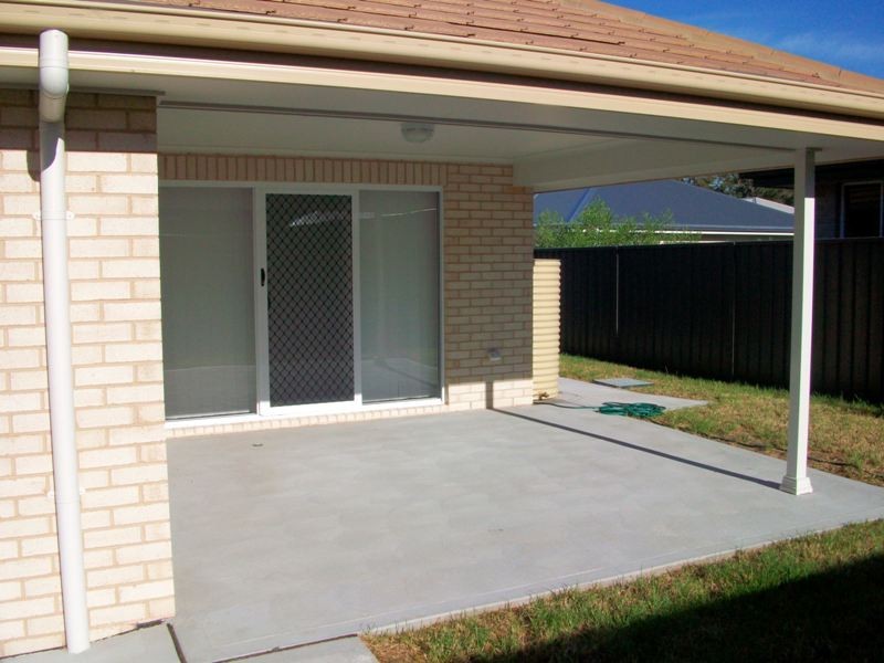 4 TOOROONG ROAD, Fern Bay NSW 2295