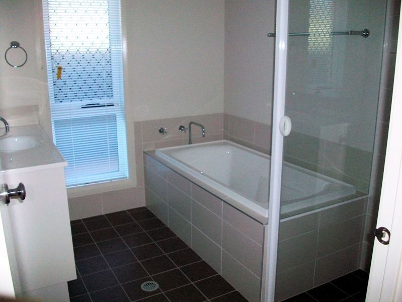 4 TOOROONG ROAD, Fern Bay NSW 2295