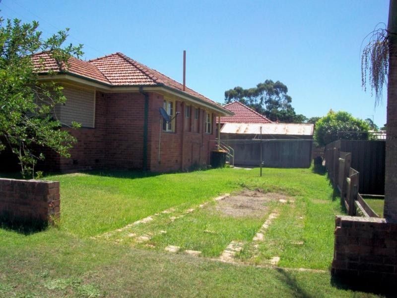 14 WAHROONGA STREET, Raymond Terrace NSW 2324