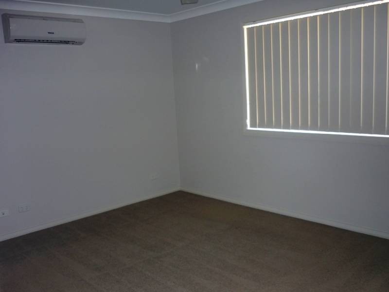 11 UPINGTON DRIVE, East Maitland NSW 2323