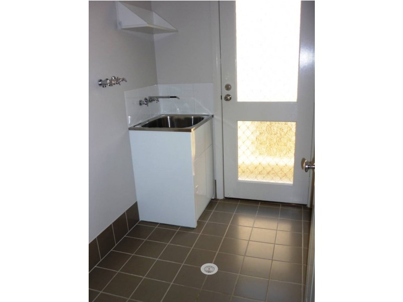11 UPINGTON DRIVE, East Maitland NSW 2323