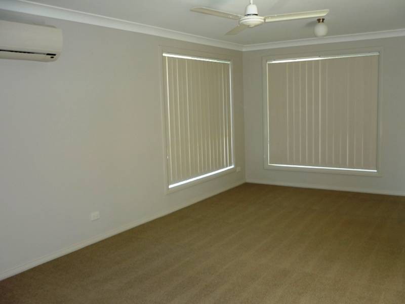 11 UPINGTON DRIVE, East Maitland NSW 2323