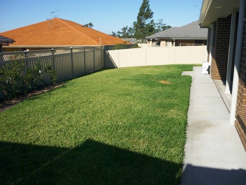 11 UPINGTON DRIVE, East Maitland NSW 2323