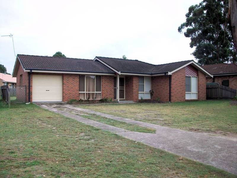 32 Benjamin Lee Drive, Raymond Terrace NSW 2324