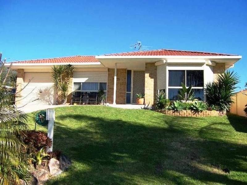 6 WOODLANDS PLACE, Raymond Terrace NSW 2324