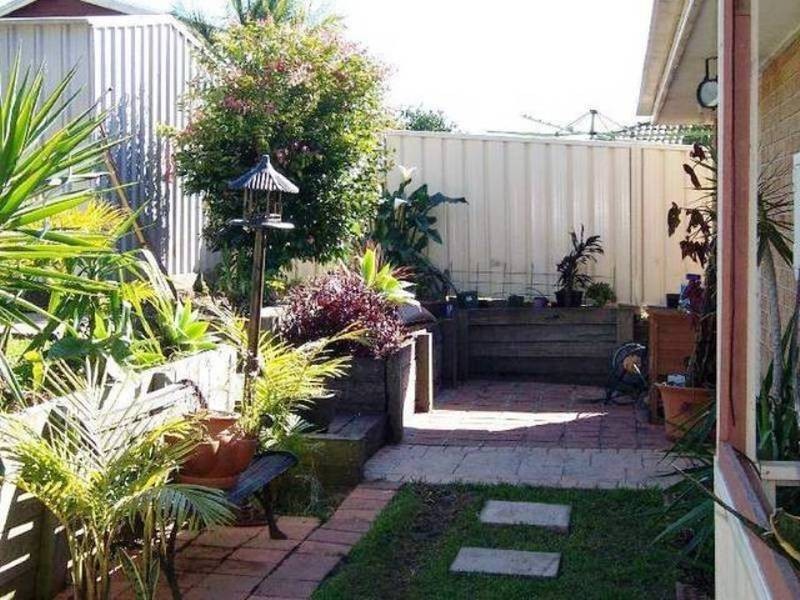6 WOODLANDS PLACE, Raymond Terrace NSW 2324