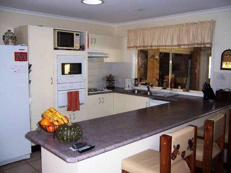 6 WOODLANDS PLACE, Raymond Terrace NSW 2324