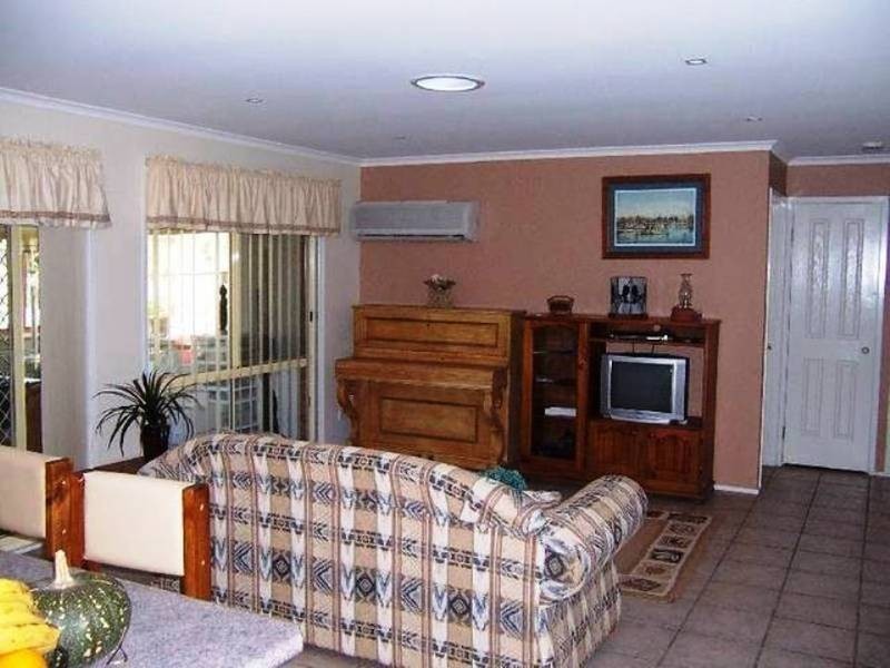 6 WOODLANDS PLACE, Raymond Terrace NSW 2324