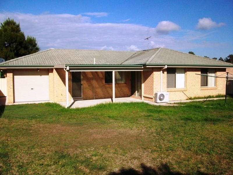 8 BRENTWOOD TERRACE, Thornton NSW 2322