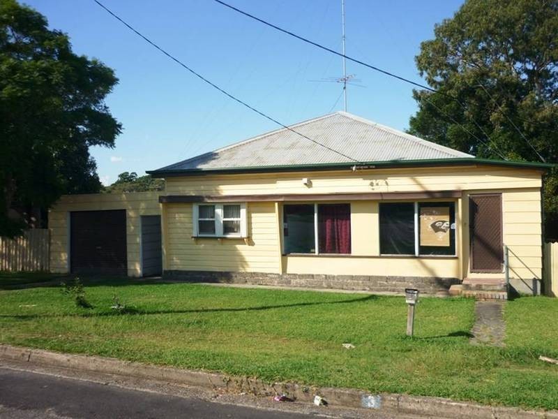 3 WATT STREET, Raymond Terrace NSW 2324