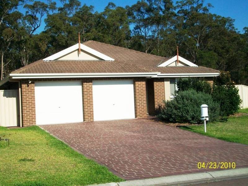 6 PRIESKA WAY, East Maitland NSW 2323