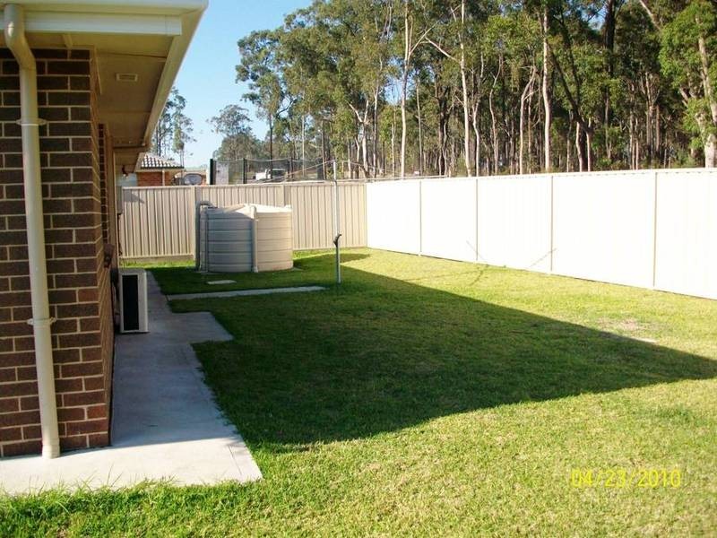 6 PRIESKA WAY, East Maitland NSW 2323