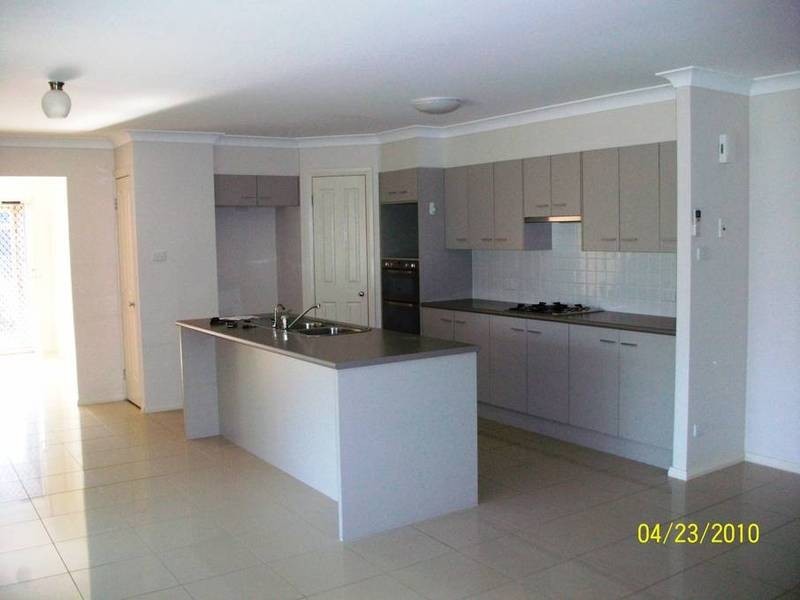 6 PRIESKA WAY, East Maitland NSW 2323